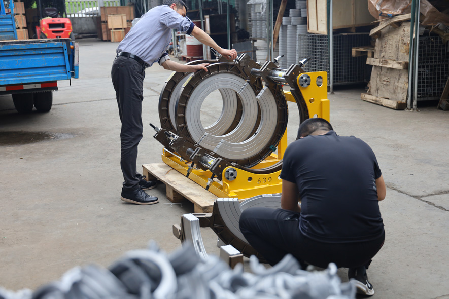 PE热熔焊机焊接使用过程